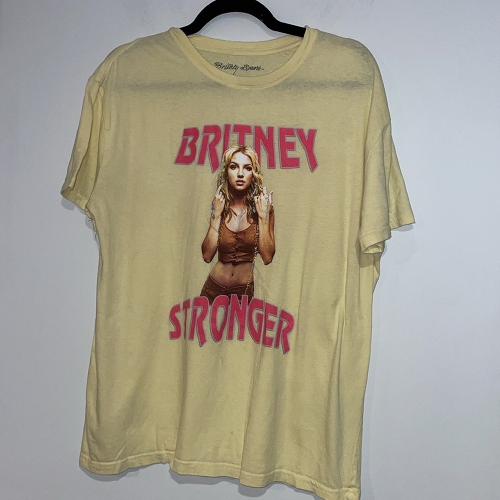 Britney Spears Stonger XL yellow tee shirt